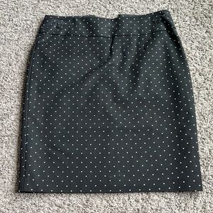 Like new! Pencil skirt, size 6